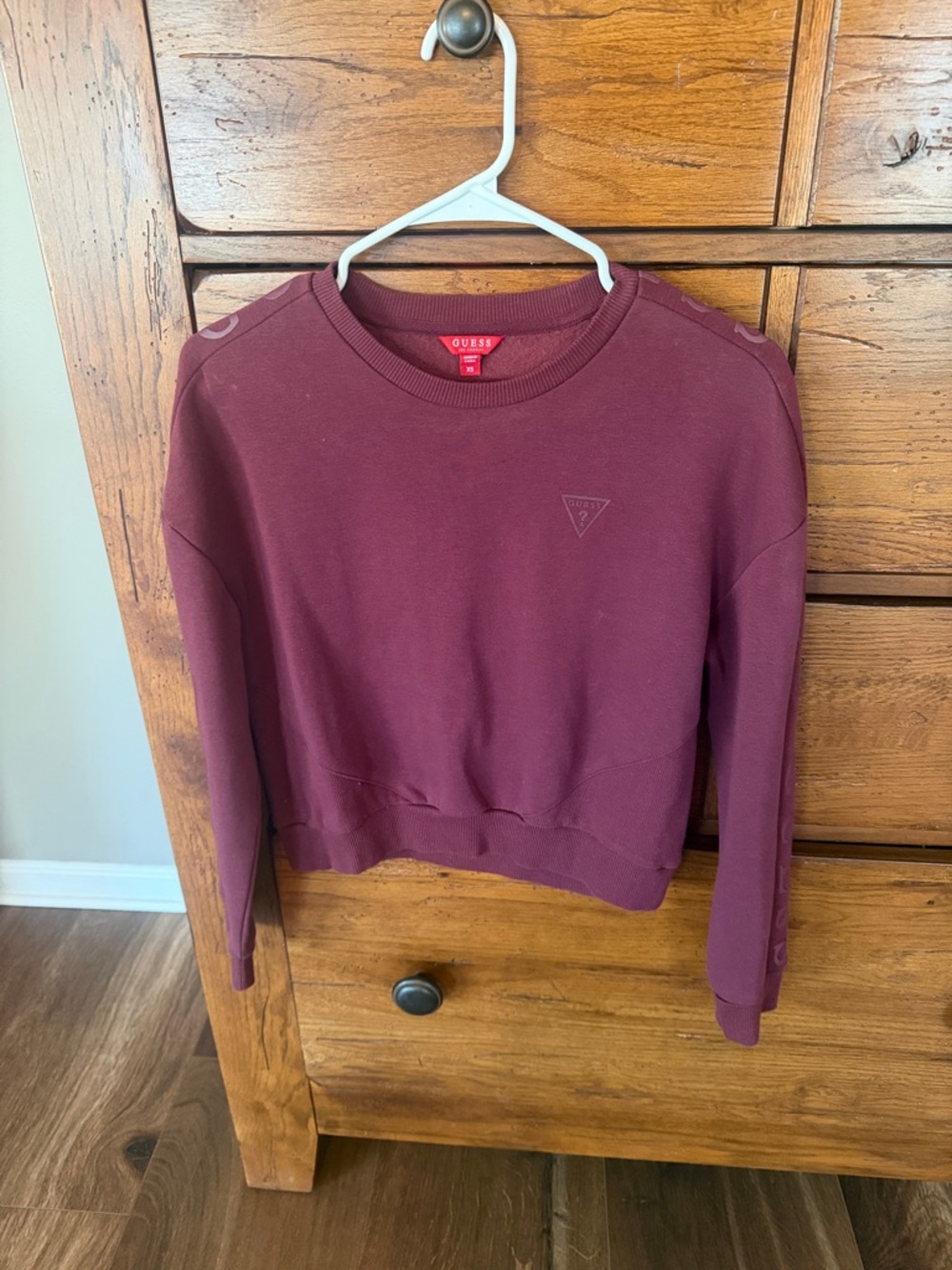 GUESS Burgundy Cropped Sweatshirt with Subtle Logo